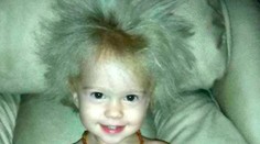 Dievčatko má výnimočné vlasy. Nikdy ich poriadne neučeše