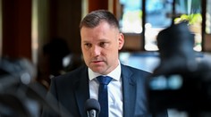 Taraba tvrdí, že chcú ústavne definovať postavenie muža a ženy. Dankovu rétoriku považuje za nebezpečnú