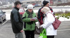 Nezľaknite sa, zajtra bude pri nákupných centrách viac policajtov
