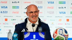 Tréner Španielska poodhalil taktiku na finále, kľúčom bude Messi. S koučom súpera má zaujímavú spojitosť