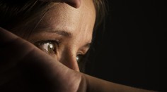 Zneužívanú ženu odsúdili za zabitie manžela. Hollande jej zrušil trest