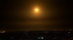 Izrael po vypálení rakety z pásma Gazy útočil na ciele Hamasu