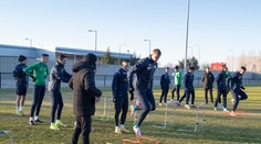 DAC začal so sedemnástimi hráčmi, po roku opäť do Turecka