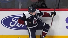 VIDEO: Rantanen sa prvýkrát predstavil v Colorade ako súper. Duel si podmanil trojbodový Makar