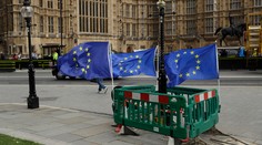 Zákon o brexite prekonal v parlamente prvú prekážku