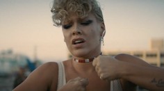 P!nk hlási veľkolepý comeback. Zverejnila dojímavý videoklip k singlu What About Us