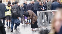 Bezdomovci a tuláci okupujú Vatikán. Pápež František ich chránil, nový to môže zmeniť