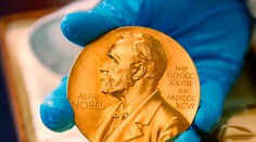 Nobelovu cenu mieru získali konžský gynekológ a iracká jezídka