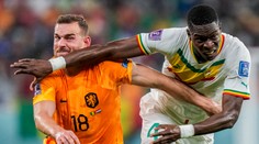 Šampióni Afriky dali favoritovi zabrať. Van Gaalova družina však v závere strhla zápas na svoju stranu