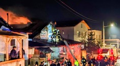 Desiatky ľudí bez domova po nočnom požiari. Mesto vyhlásilo mimoriadnu situáciu