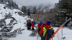 Mimoriadne tragický pád lavíny vo Vysokých Tatrách. Muži padali 400 metrov v obľúbenej doline