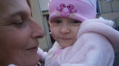 Štyri roky sa súdi o chorú dcéru. Z nemocnice jej ju odviezli do detského domova