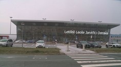 Na českom letisku od mimoriadnych horúčav popraskala dráha