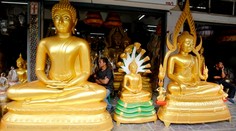 Polícia zadržala v Thajsku pred novoročným sviatkom 20-tisíc ľudí