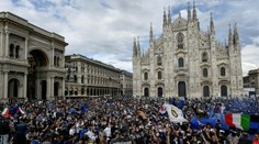 FOTO a VIDEO: Škriniar má prvý titul s Interom! Takto oslavovalo Miláno