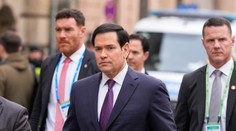 Bratislavu čakajú dopravné manévre. Na Slovensko prichádza dôležitý Trumpov človek