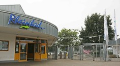 Plaváreň v Düsseldorfe, v ktorej došlo k potýčkam, obsadili samozvaní strážcovia