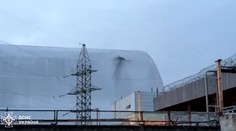VIDEO: Do sarkofágu jadrovej elektrárne v Černobyle narazil dron. Došlo k výbuchu
