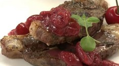RECEPT NA DNES: Jahňacia kotletka s čerešňovou omáčkou