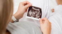 Ženám sa rodili postihnuté deti, zažalovali výrobcu liekov
