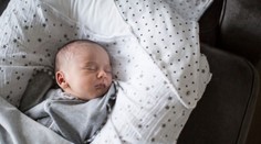 Dieťa prišlo na svet pred fastfoodom. Chlapec dostal prezývku po populárnom dezerte