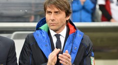 Conte po EUR0 2016 zasadne na lavičku Chelsea