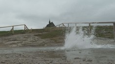 Gejzír pri Spišskom Podhradí púta pozornosť. No zobrať si fotoaparát nestačí, treba aj trpezlivosť