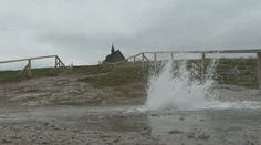 Gejzír pri Spišskom Podhradí púta pozornosť. No zobrať si fotoaparát nestačí, treba aj trpezlivosť