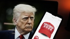 Šiltovky „Trump 2028“ sú už v predaji. Tretí mandát mu však ústava zakazuje