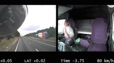 Kamionista sa hral počas jazdy s mobilom. Zahynuli štyri nevinné osoby