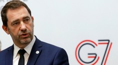 Francúzsko: Minister vnútra pripustil zlyhania v prípade útoku v Paríži