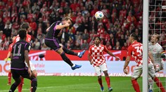Skvelý Leverkusen aj naďalej kraľuje Bundeslige. Bayern nezaváhal