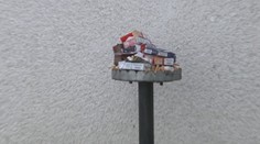 V areáli strednej školy v Sečovciach majú fajčiarsky kútik pre žiakov