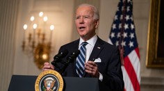 Trump sa správa nevyspytateľne, nemal by mať prístup k tajným informáciám, tvrdí Biden