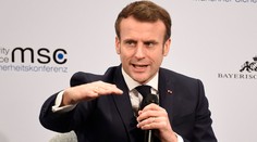 Francúzsky prezident Macron: Lukašenko musí odstúpiť