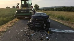 Sudca Najvyššieho súdu predbiehal kombajn, čelnú zrážku neprežil otec dvoch detí