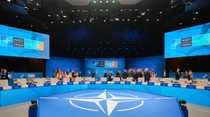 Lídri členských štátov NATO sa zišli na samite v Haagu. Dohodli sa na výdavkoch na obranu