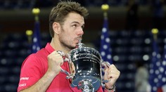 Zmena na tróne. Wawrinka zlomil trpiaceho Djokoviča
