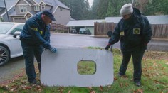 Boeing, ktorému odleteli dvere, mal problémy aj v minulosti. Vyšetrovanie odhalilo nedotiahnuté skrutky