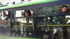 Sýrska vláda zastavila evakuáciu ľudí z Aleppa, viní za to povstalcov