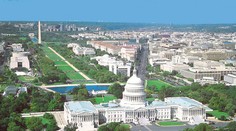 Muž so zbraňou vyvolal paniku. Polícia uzavrela sídlo amerického Kongresu