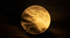 Zem budú obiehať dva mesiace, potvrdili vedci. Čo vieme o novom „mini-mesiaci“?