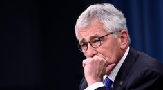 Americký minister obrany odstúpil!