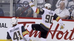 Tatar prispel gólom k triumfu Vegas na ľade Winnipegu