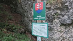 Úrady ticho tolerujú, že ľudia vypúšťajú žumpy do potokov. Dokonca aj v piatom stupni ochrany