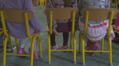 Chrípka naďalej valcuje. Škôlky čelia kritike, že deti nepošlú domov, no ráno vraj chorobu nevidia