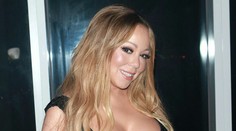 Mariah Carey ukázala schudnutú postavu. Z obrovských pŕs jej ale neubudlo