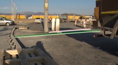 V Ilave nechali stĺp v strede cesty