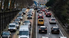 Úľava pre mnohých Slovákov. Z čelného skla si zrejme budú môcť strhnúť povinnú nálepku