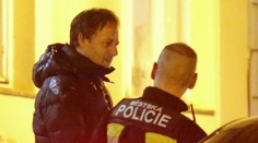 Habera sa zabával s priateľmi v bare. Nepríjemný incident s políciou